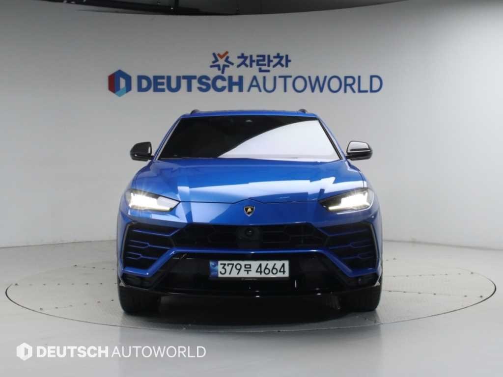 람보르기니 우루스 4.0 V8 이미지 1