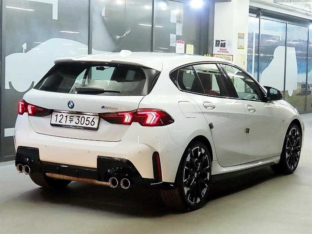 BMW 1시리즈 1시리즈 (F52) M135 xDrive 이미지 4