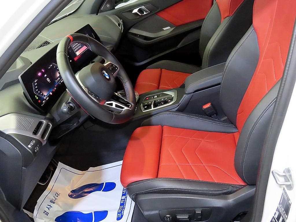 BMW 1시리즈 1시리즈 (F52) M135 xDrive 이미지 6