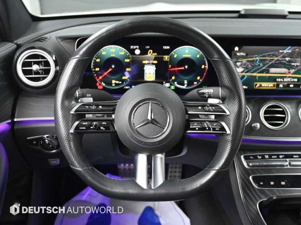 벤츠 E 클래스 E-클래스 W213 E220d 4MATIC AMG라인 이미지 13