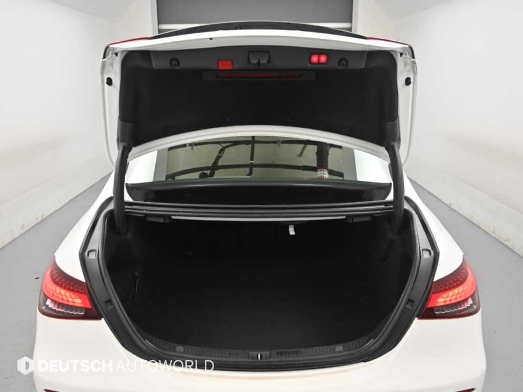 벤츠 E 클래스 E-클래스 W213 E220d 4MATIC AMG라인 이미지 19