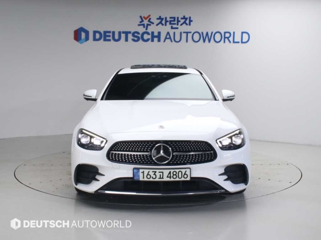 벤츠 E 클래스 E-클래스 W213 E220d 4MATIC AMG라인 이미지 3