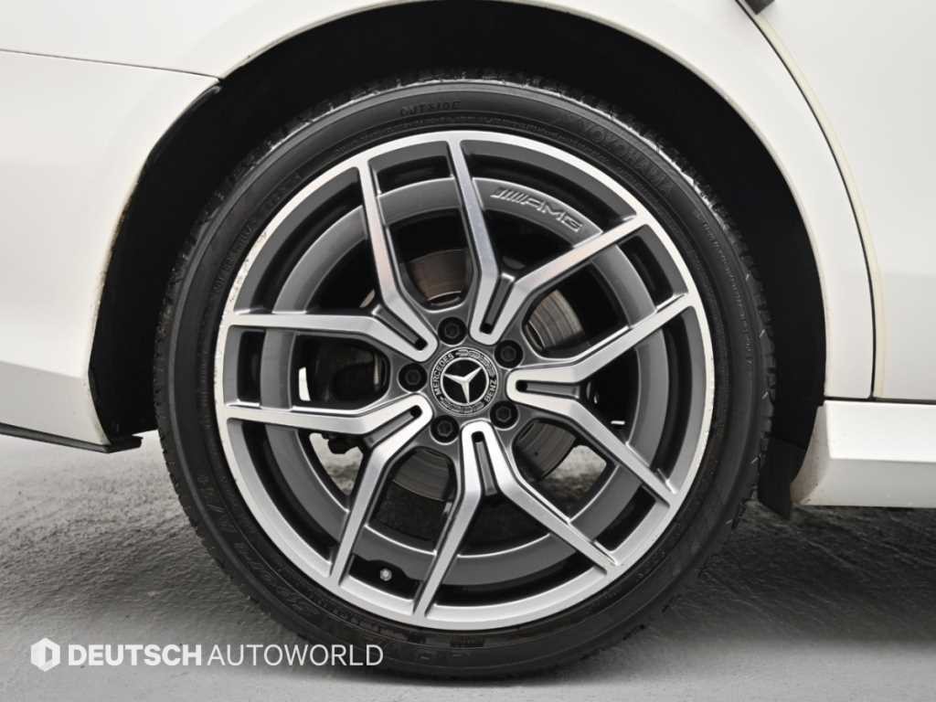 벤츠 E 클래스 E-클래스 W213 E220d 4MATIC AMG라인 이미지 5