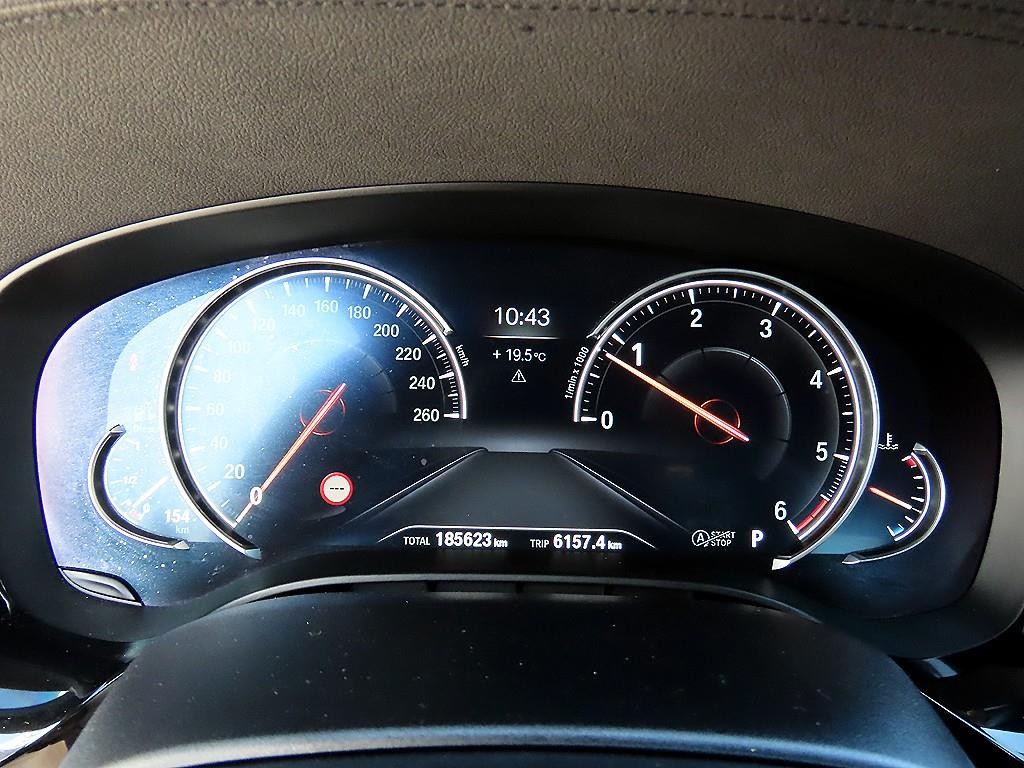 BMW 5시리즈 5시리즈 (G30) 520d xDrive M 스포츠 플러스 이미지 9