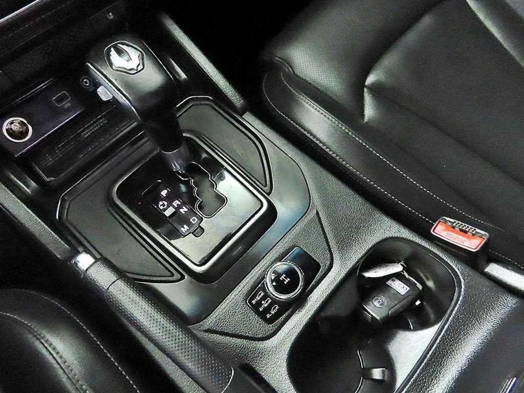 KG모빌리티(쌍용) 렉스턴 렉스턴 스포츠 칸 디젤 2.2 4WD 5링크 다이나믹 에디션 이미지 12