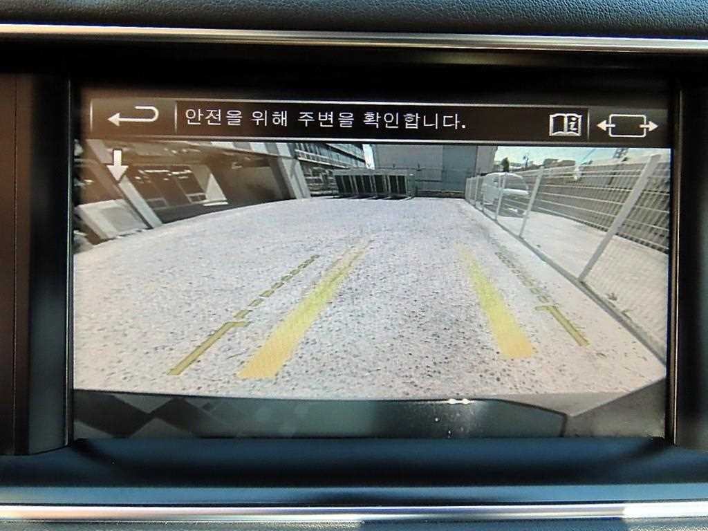 랜드로버 레인지로버 스포츠 레인지로버 스포츠 2세대 3.0 SDV6 HSE 다이나믹 이미지 14