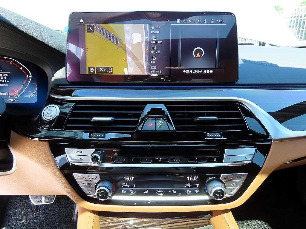 BMW 5시리즈 5시리즈 (G30) 520i M 스포츠 이미지 13