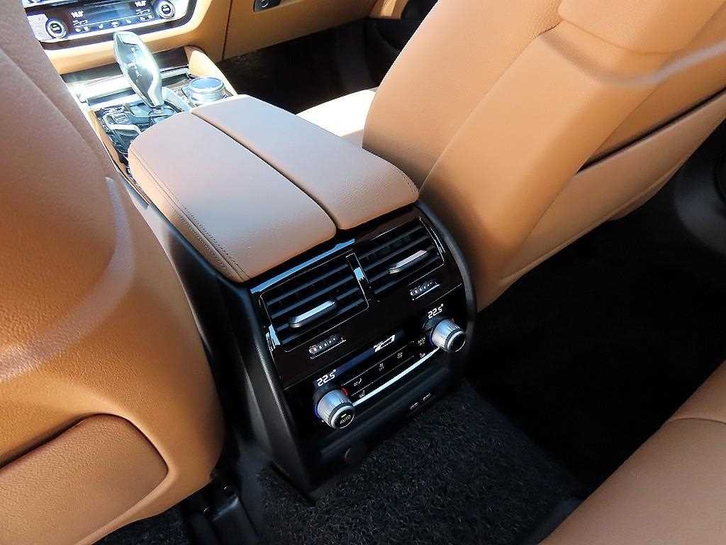 BMW 5시리즈 5시리즈 (G30) 520i M 스포츠 이미지 16