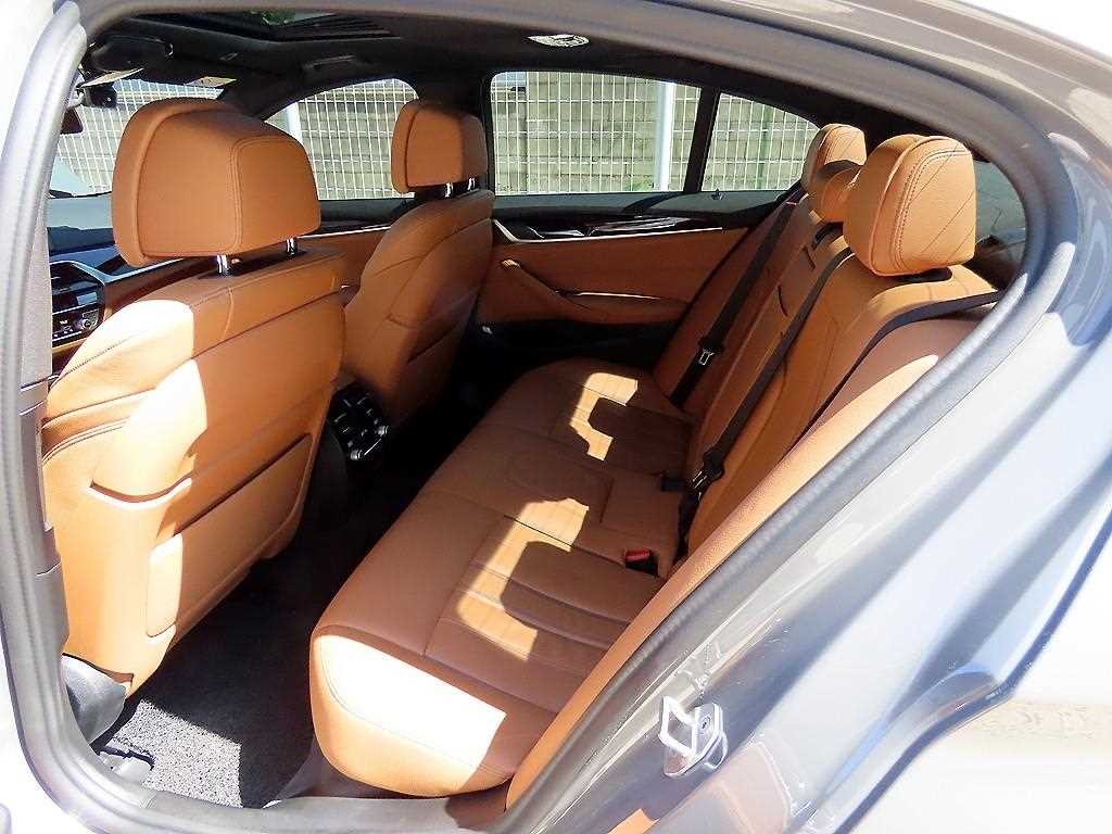 BMW 5시리즈 5시리즈 (G30) 520i M 스포츠 이미지 6