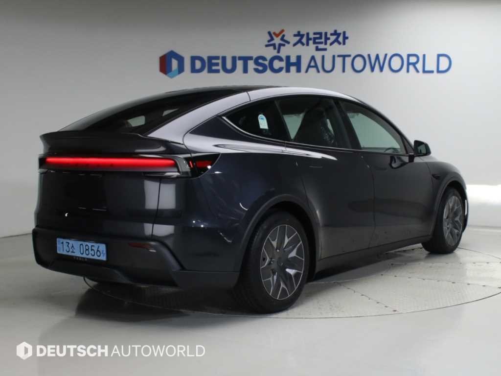 테슬라 모델 Y L 이미지 2