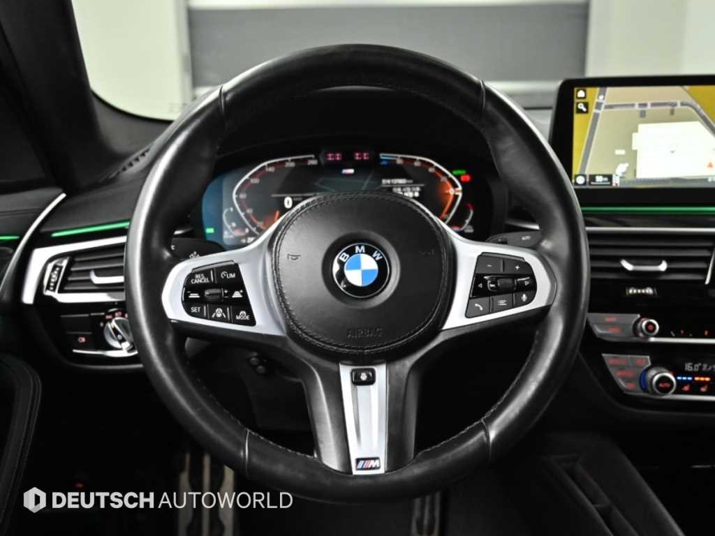 BMW 5시리즈 5시리즈 (G30) 523d xDrive M 스포츠 이미지 13