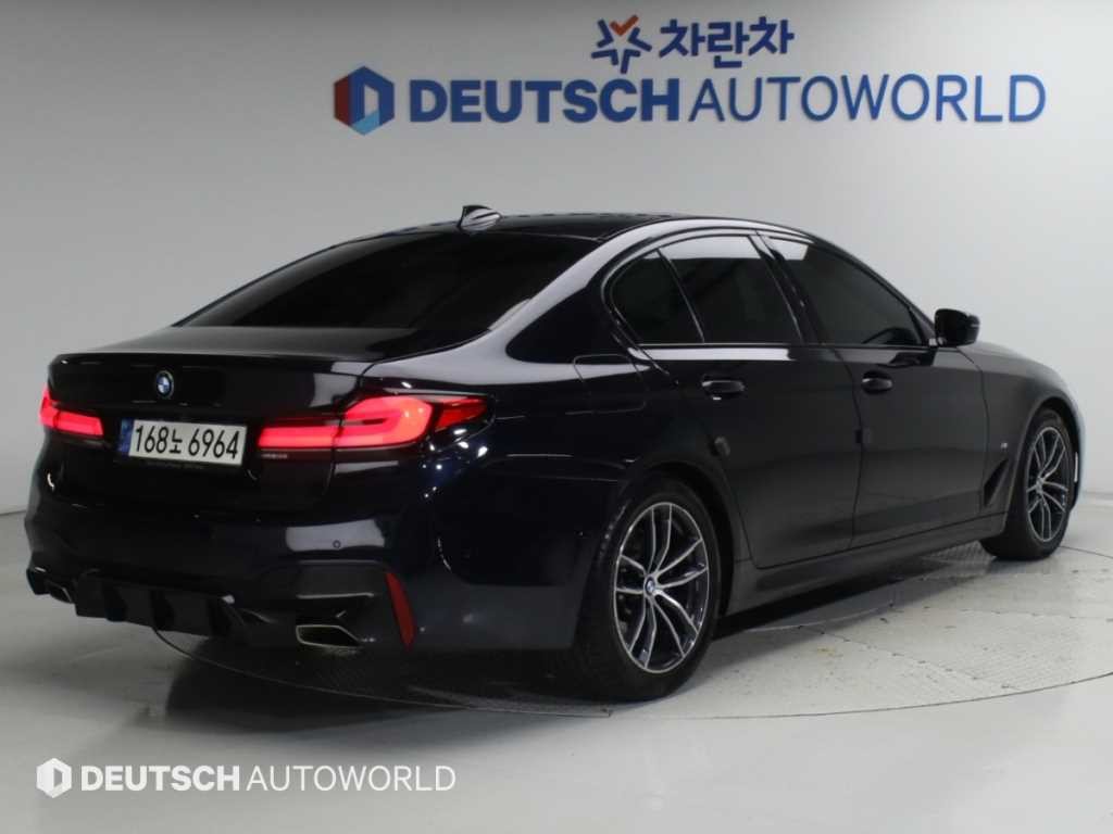BMW 5시리즈 5시리즈 (G30) 523d xDrive M 스포츠 이미지 2