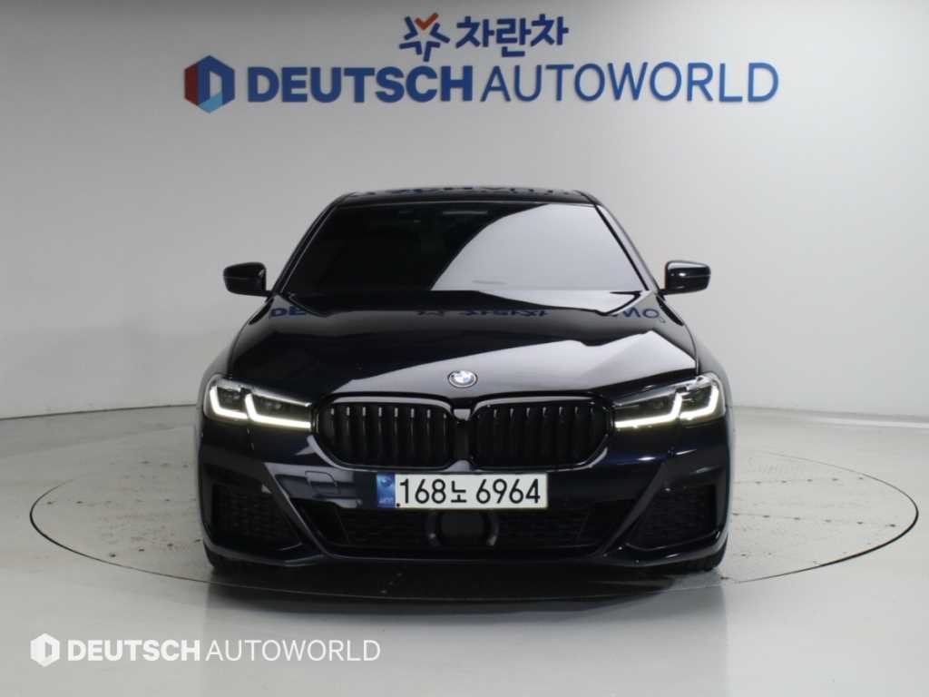 BMW 5시리즈 5시리즈 (G30) 523d xDrive M 스포츠 이미지 3