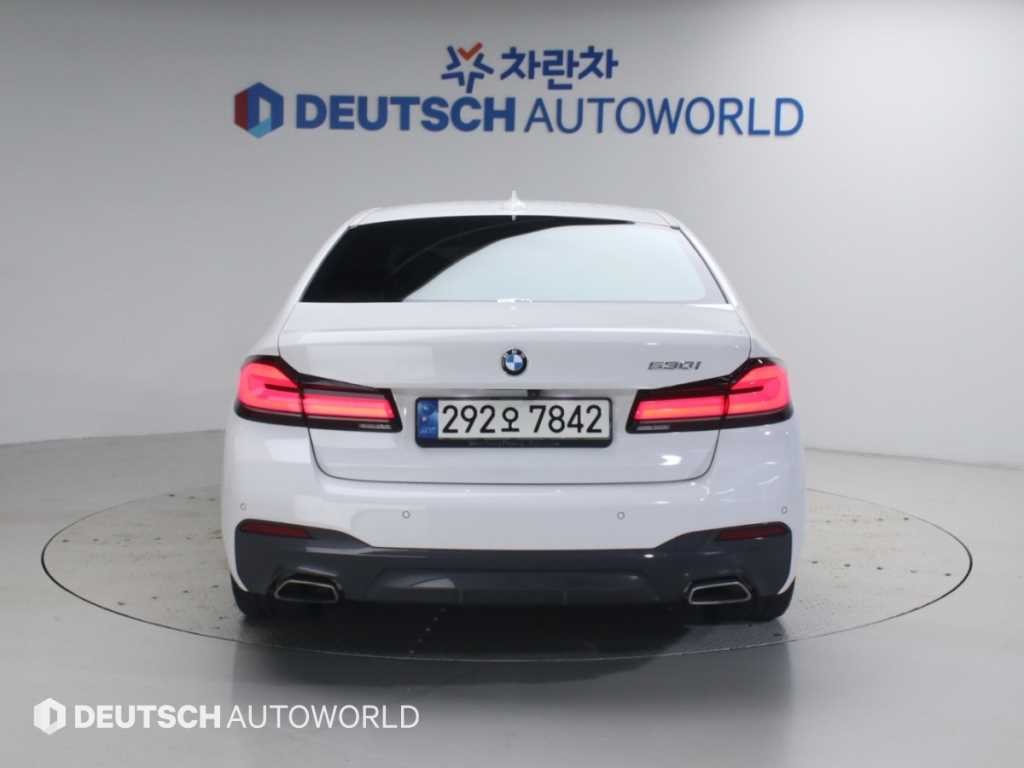 BMW 5시리즈 5시리즈 (G30) 530i M 스포츠 이미지 4