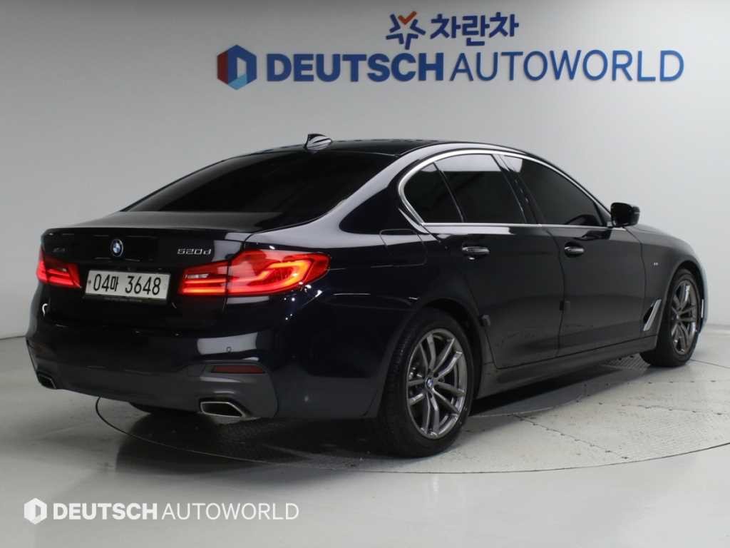 BMW 5시리즈 5시리즈 (G30) 520d M 스포츠 이미지 2