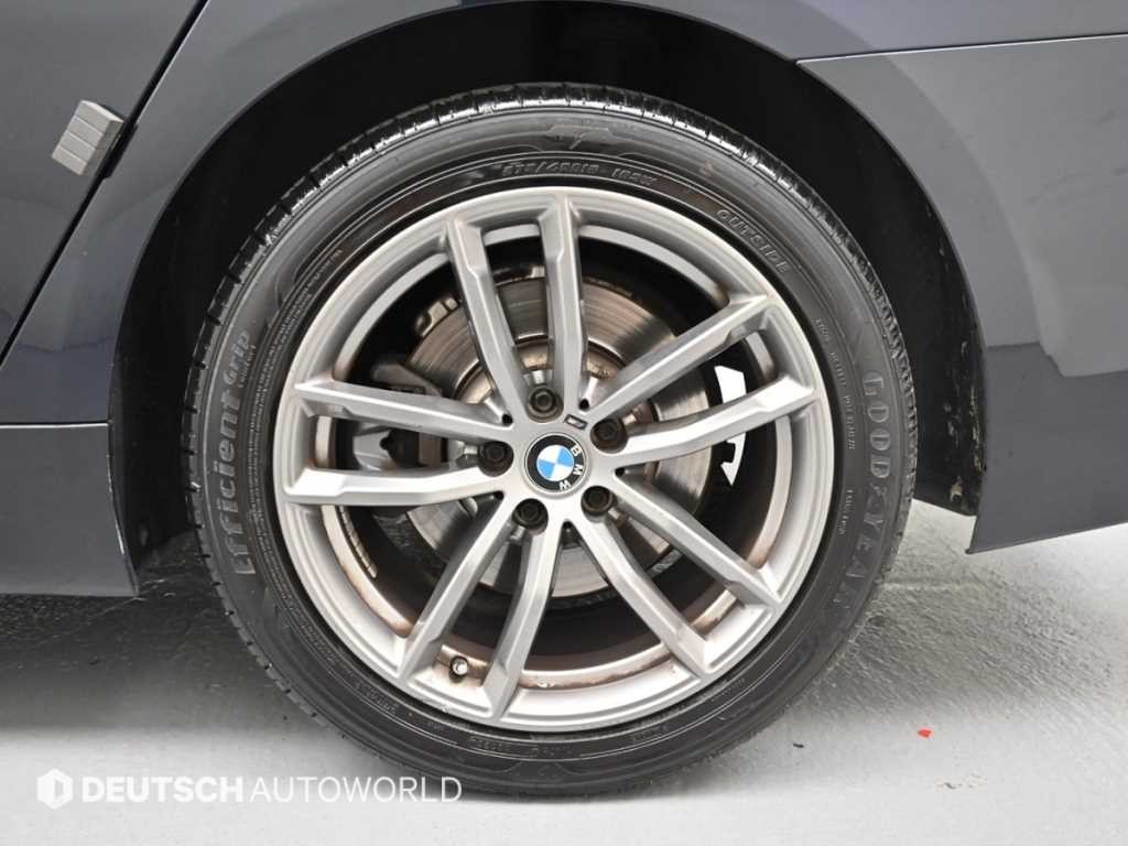 BMW 5시리즈 5시리즈 (G30) 520d M 스포츠 이미지 5