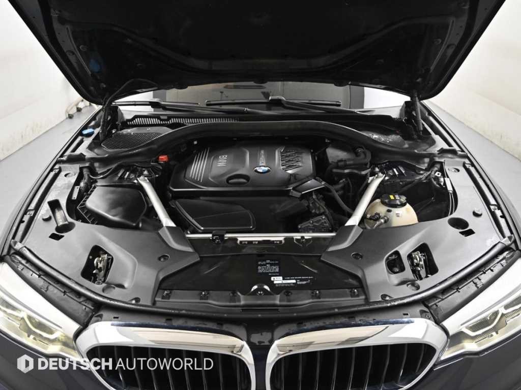 BMW 5시리즈 5시리즈 (G30) 520d M 스포츠 이미지 6
