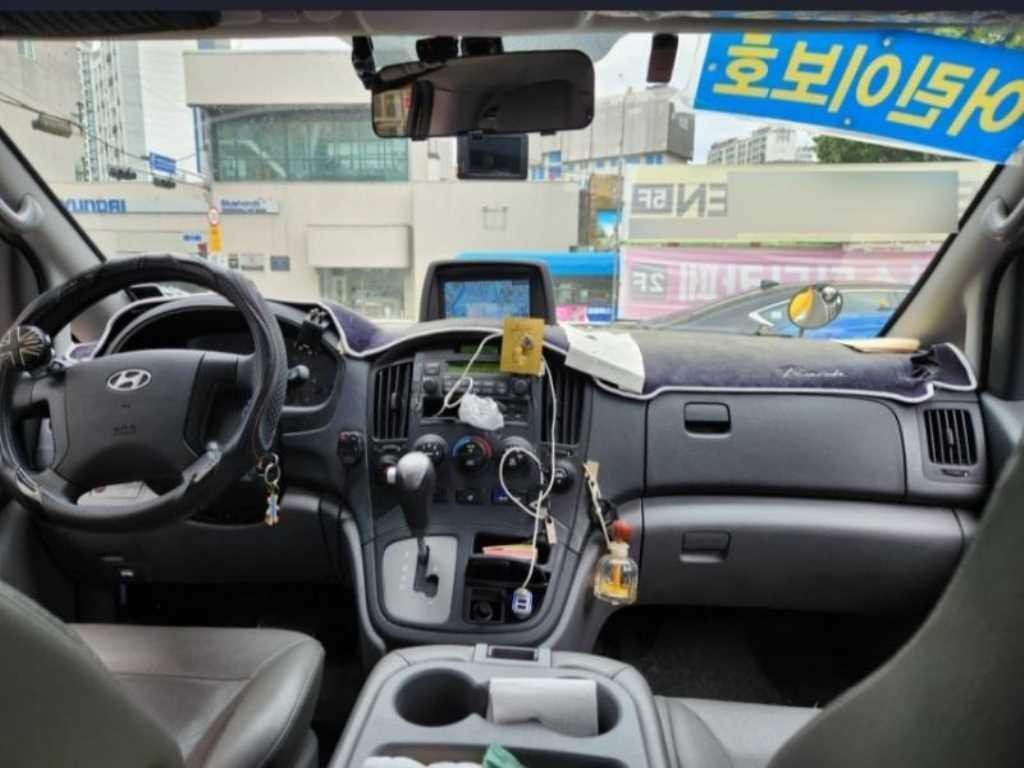 현대 스타렉스 그랜드 스타렉스 12인승 왜건 CVX 디럭스 이미지 9