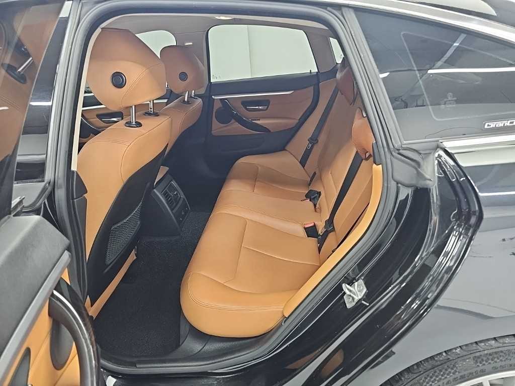 BMW 4시리즈 4시리즈 (F32) 420i 그란쿠페 럭셔리 이미지 12