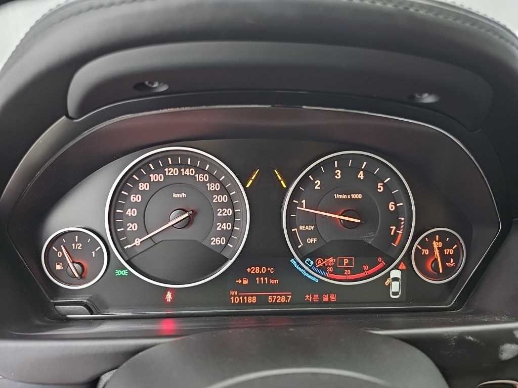 BMW 4시리즈 4시리즈 (F32) 420i 그란쿠페 럭셔리 이미지 6