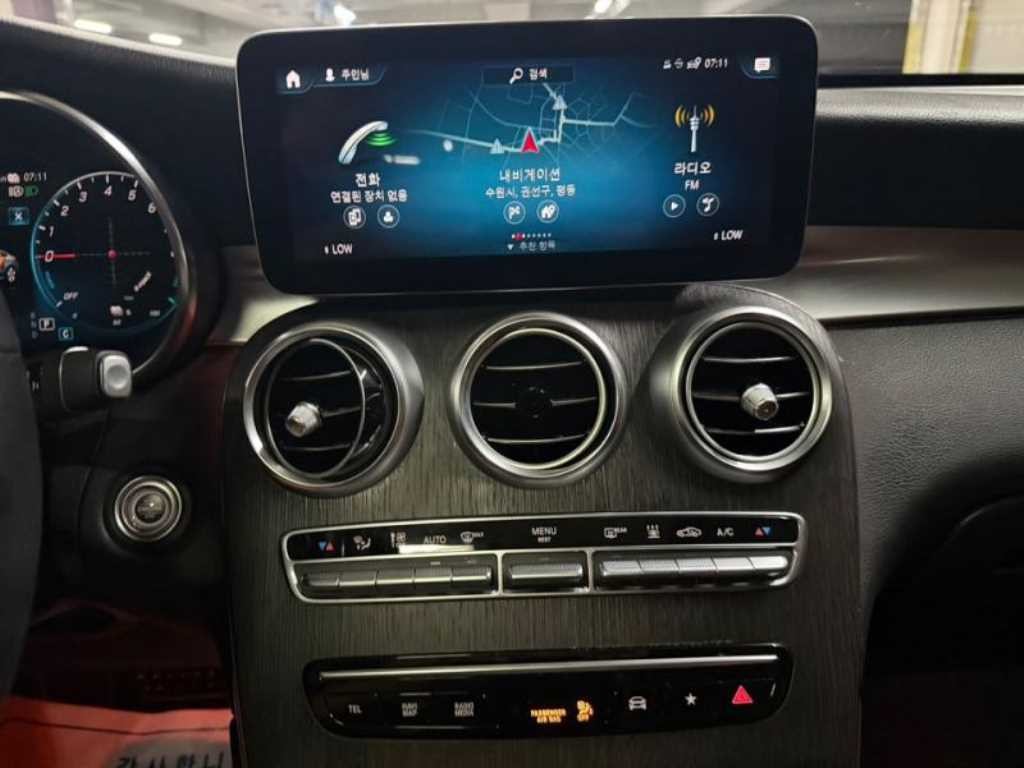 벤츠 GLC 클래스 GLC클래스 X253 GLC 300 e 4MATIC 쿠페 이미지 10