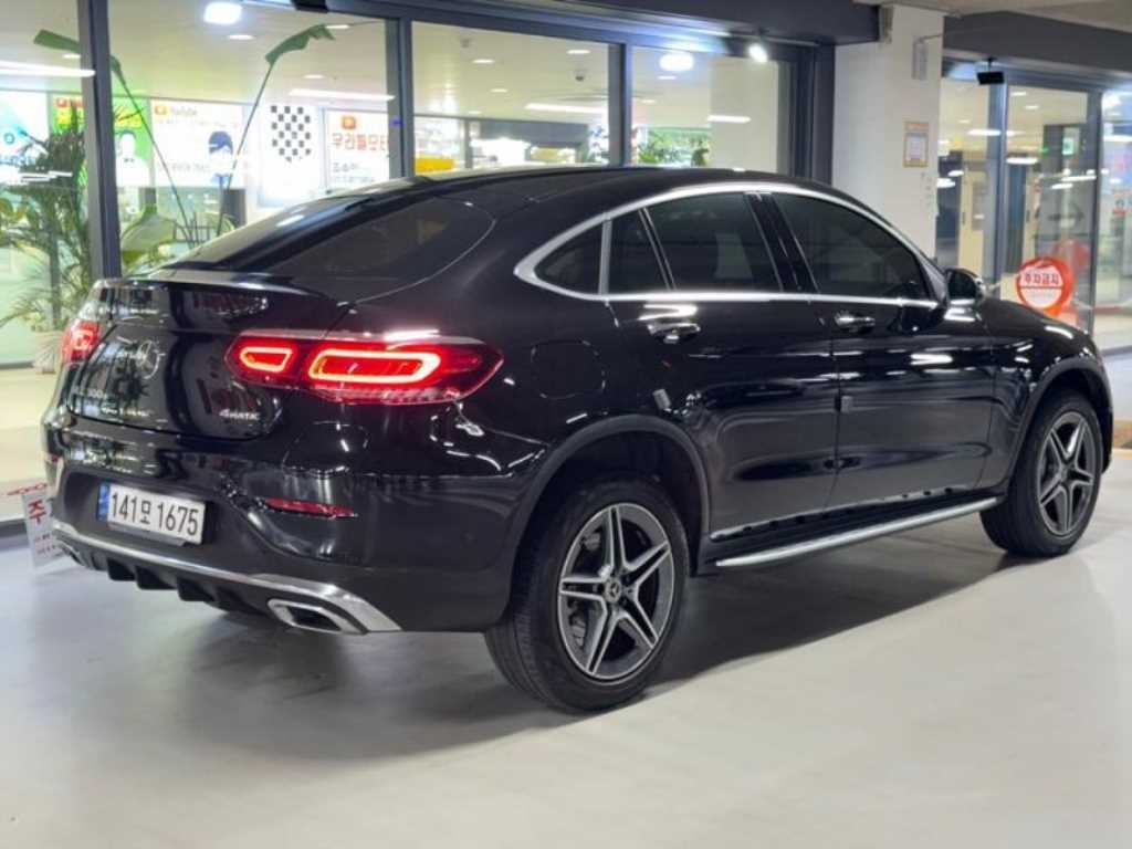 벤츠 GLC 클래스 GLC클래스 X253 GLC 300 e 4MATIC 쿠페 이미지 4