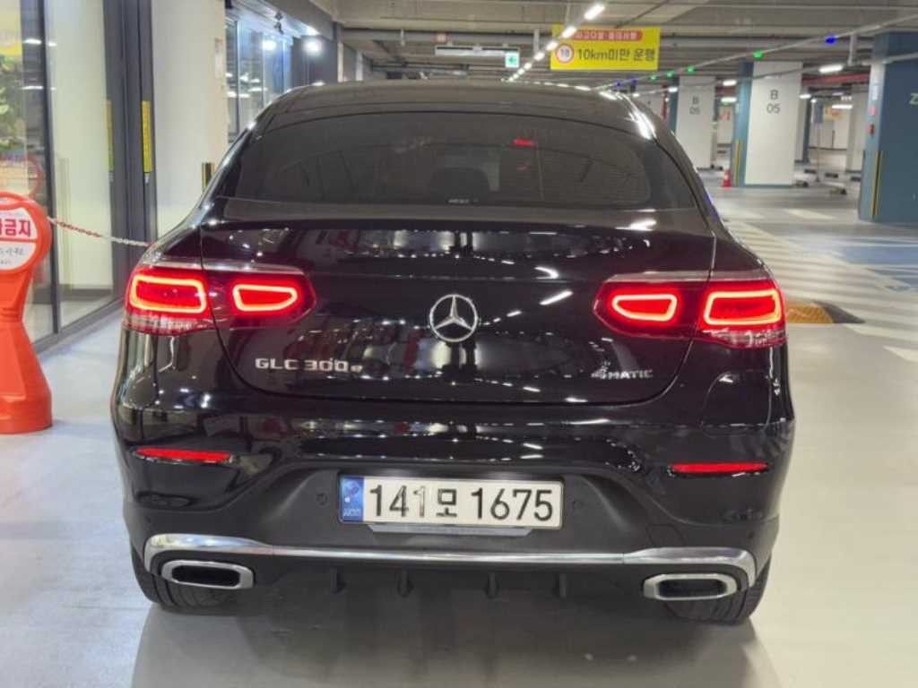 벤츠 GLC 클래스 GLC클래스 X253 GLC 300 e 4MATIC 쿠페 이미지 5