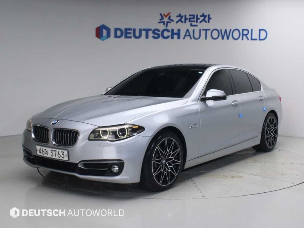 BMW 5시리즈 5시리즈 (F10) 520d 럭셔리 이미지 1
