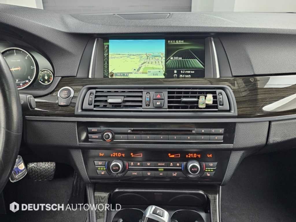 BMW 5시리즈 5시리즈 (F10) 520d 럭셔리 이미지 14