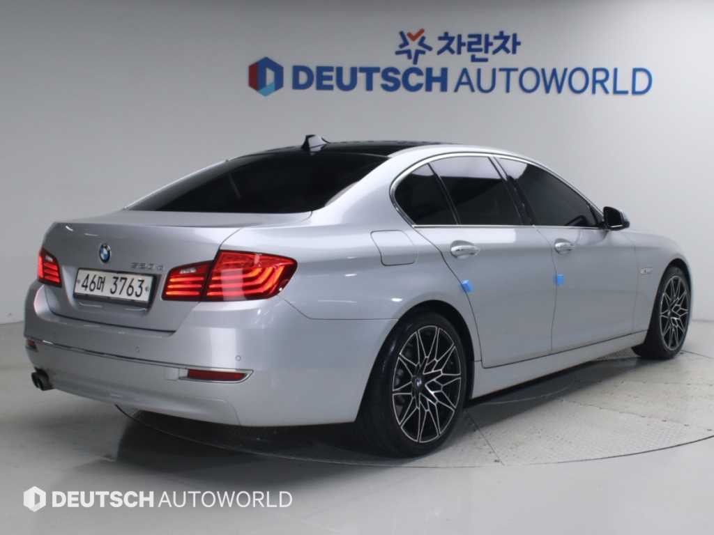 BMW 5시리즈 5시리즈 (F10) 520d 럭셔리 이미지 2