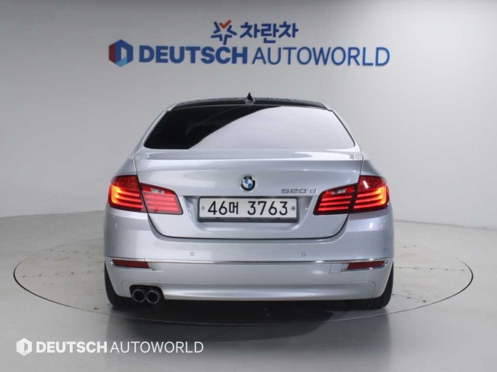 BMW 5시리즈 5시리즈 (F10) 520d 럭셔리 이미지 4