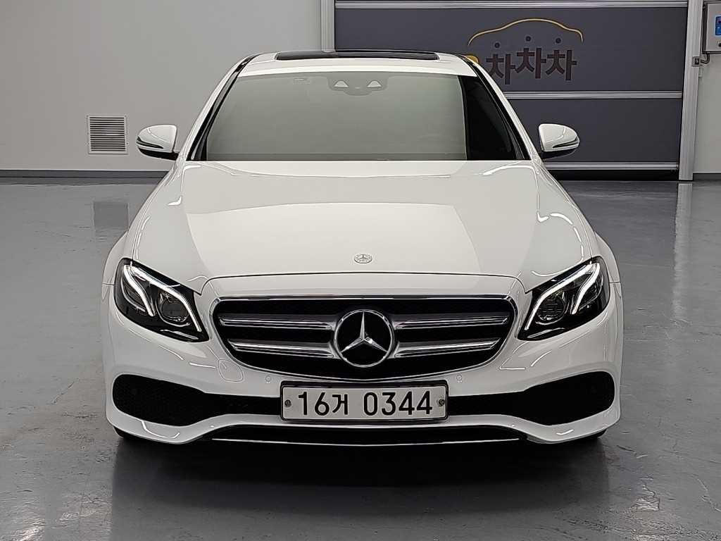 벤츠 E 클래스 E-클래스 W213 E220d 익스클루시브 이미지 2