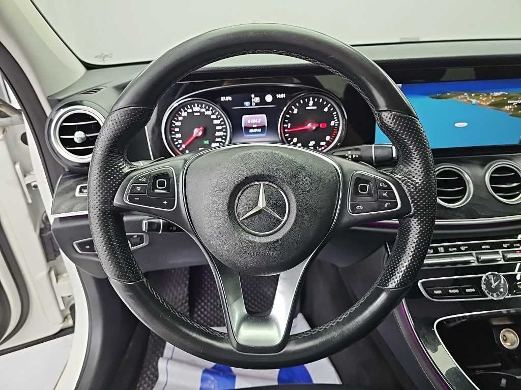 벤츠 E 클래스 E-클래스 W213 E220d 익스클루시브 이미지 9