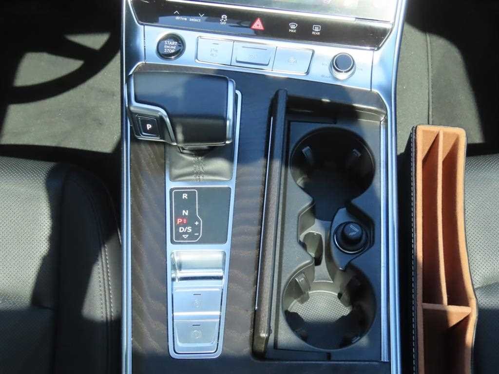 아우디 A6 A6 (C8) 45 TFSI 콰트로 프리미엄 이미지 13