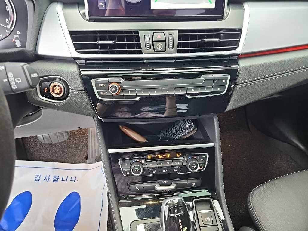 BMW 2시리즈 2시리즈 액티브 투어러 (F45) 스포트 이미지 11