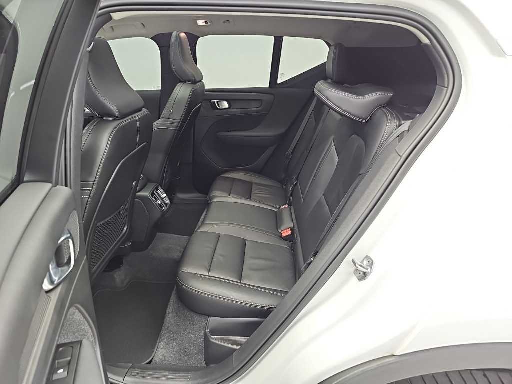 볼보 XC40 XC40 리차지 리차지 트윈 AWD 이미지 12