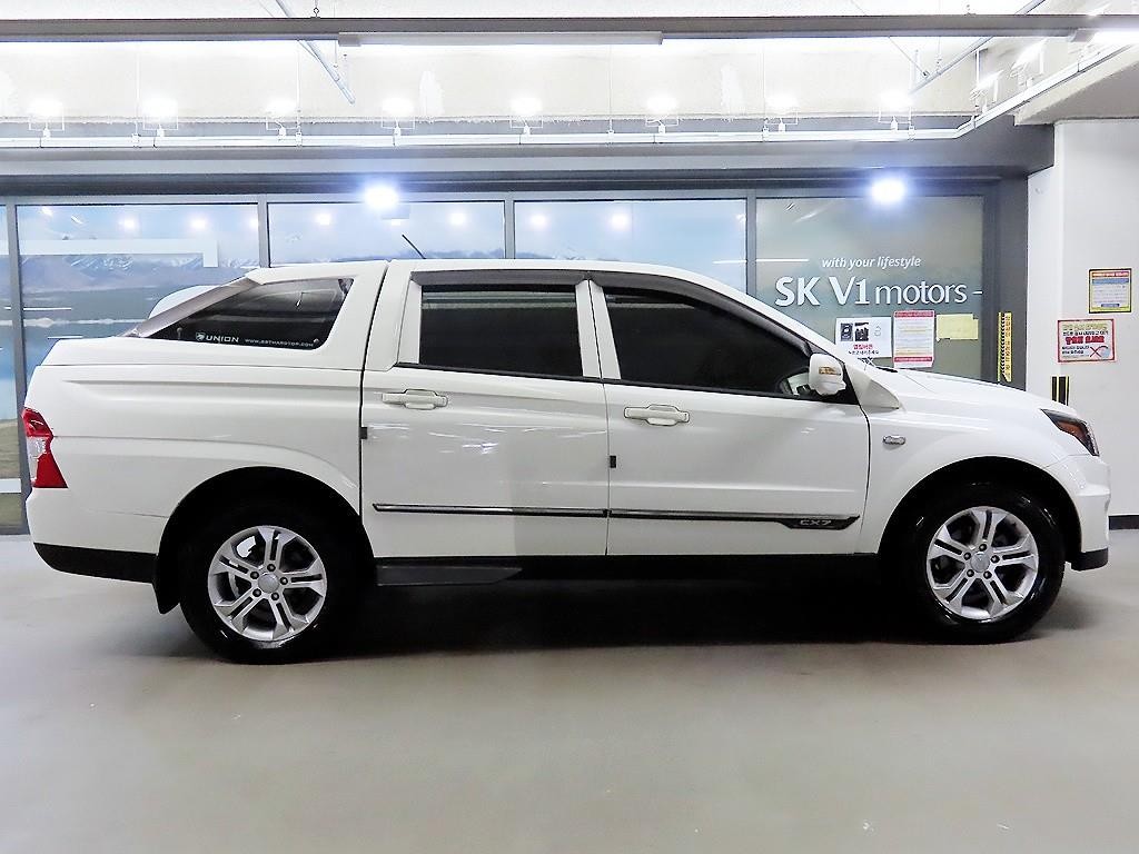 KG모빌리티(쌍용) 코란도 코란도스포츠 디젤 4WD CX7 패션 이미지 3