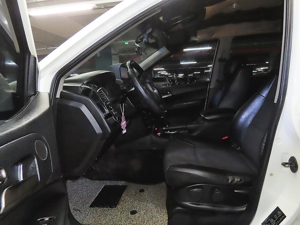 KG모빌리티(쌍용) 코란도 코란도스포츠 디젤 4WD CX7 패션 이미지 6