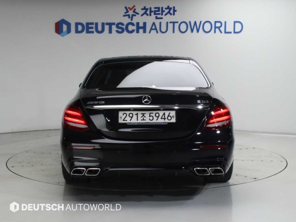 벤츠 E 클래스 E-클래스 W213 E63 AMG 4MATIC+ 이미지 4