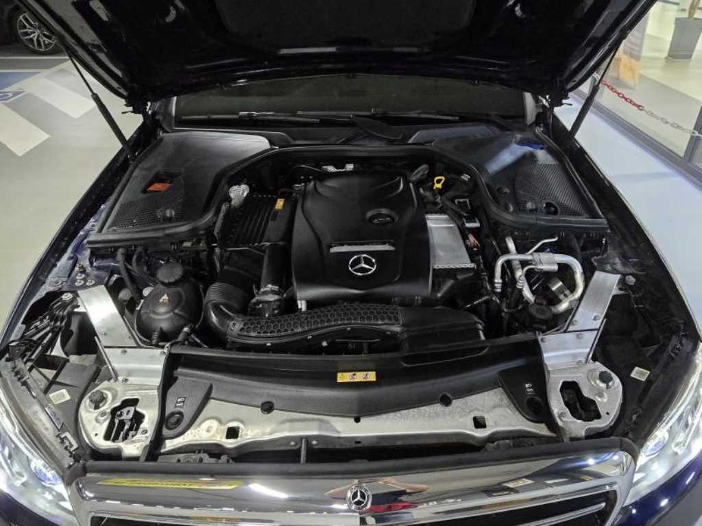 벤츠 E 클래스 E-클래스 W213 E300 4MATIC 익스클루시브 이미지 19