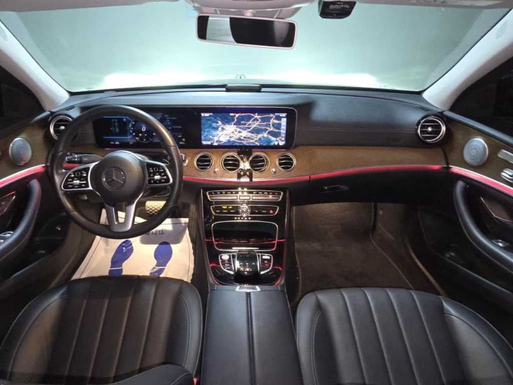 벤츠 E 클래스 E-클래스 W213 E300 4MATIC 익스클루시브 이미지 6