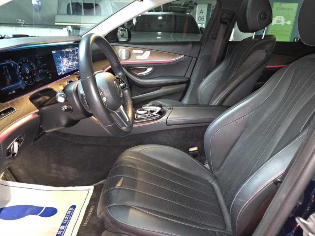 벤츠 E 클래스 E-클래스 W213 E300 4MATIC 익스클루시브 이미지 7