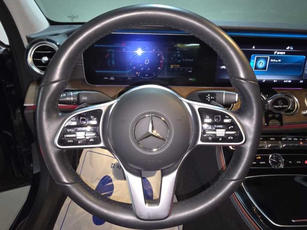 벤츠 E 클래스 E-클래스 W213 E300 4MATIC 익스클루시브 이미지 9