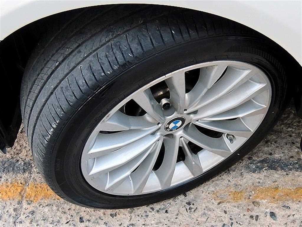 BMW 5시리즈 5시리즈 (G30) 523d 럭셔리 이미지 20