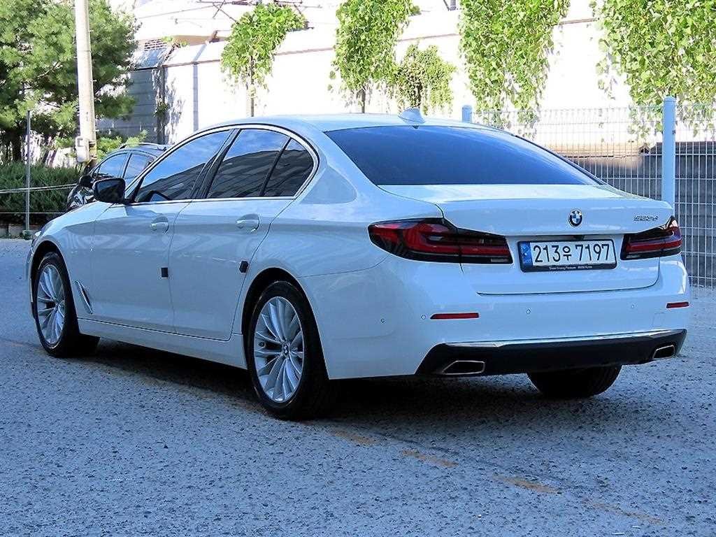 BMW 5시리즈 5시리즈 (G30) 523d 럭셔리 이미지 3