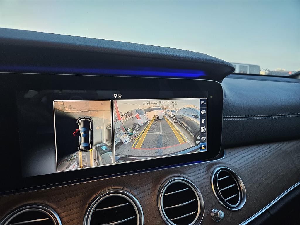 벤츠 E 클래스 E-클래스 W213 E300 4MATIC 익스클루시브 이미지 10