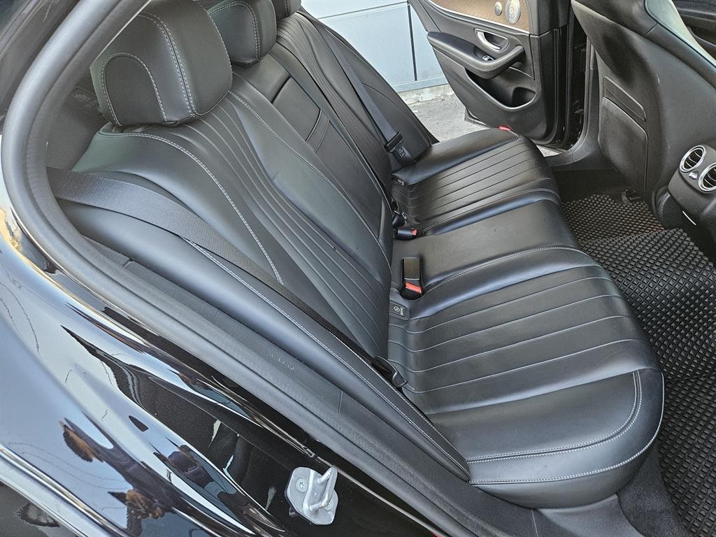 벤츠 E 클래스 E-클래스 W213 E300 4MATIC 익스클루시브 이미지 12