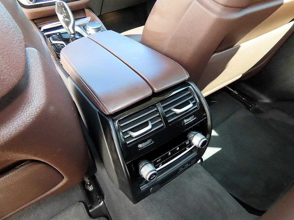 BMW 5시리즈 5시리즈 (G30) 530e 럭셔리 이미지 16