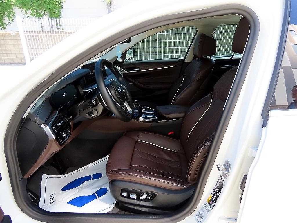 BMW 5시리즈 5시리즈 (G30) 530e 럭셔리 이미지 5