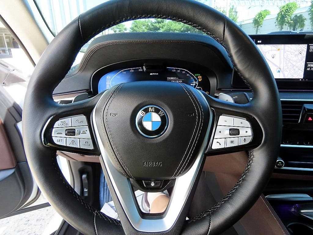 BMW 5시리즈 5시리즈 (G30) 530e 럭셔리 이미지 8
